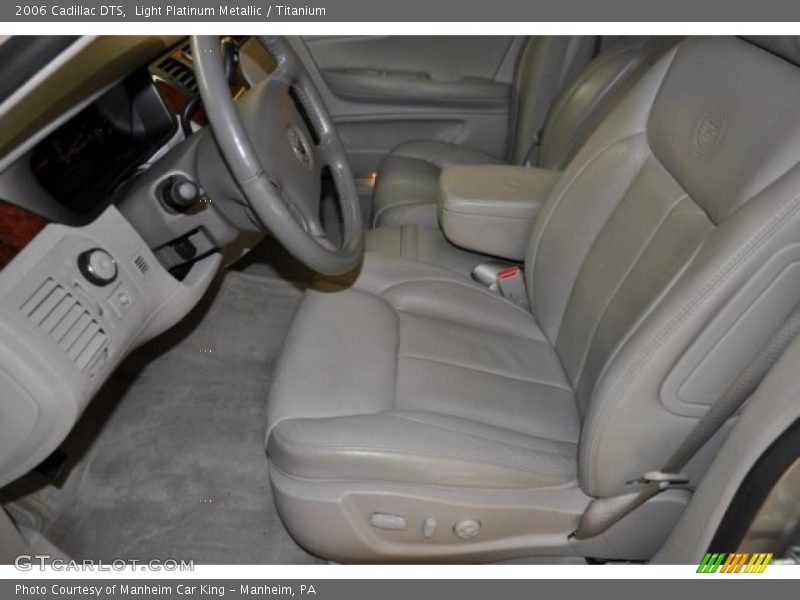 Light Platinum Metallic / Titanium 2006 Cadillac DTS
