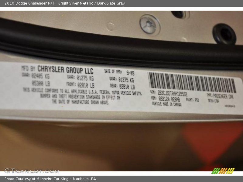 Bright Silver Metallic / Dark Slate Gray 2010 Dodge Challenger R/T