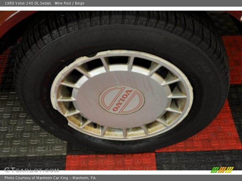 Wine Red / Beige 1989 Volvo 240 DL Sedan