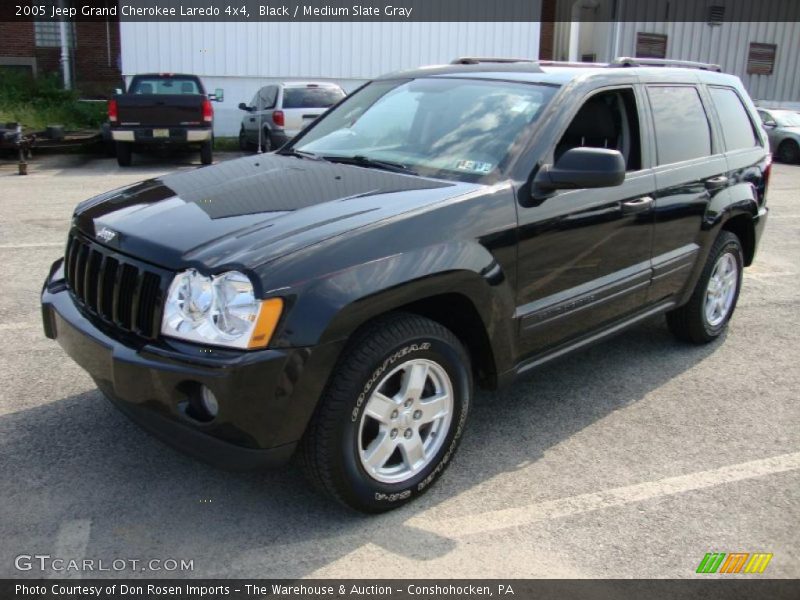 Black / Medium Slate Gray 2005 Jeep Grand Cherokee Laredo 4x4