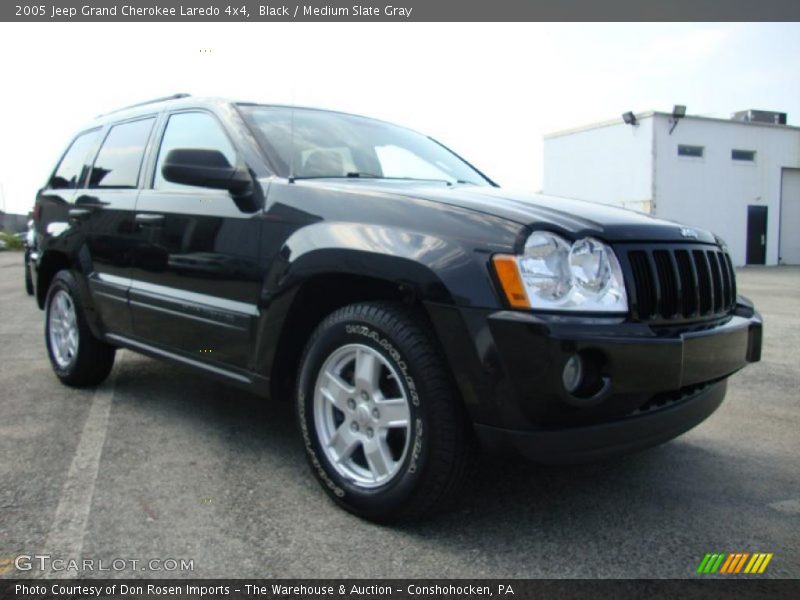 Black / Medium Slate Gray 2005 Jeep Grand Cherokee Laredo 4x4
