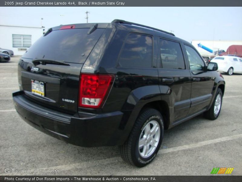 Black / Medium Slate Gray 2005 Jeep Grand Cherokee Laredo 4x4