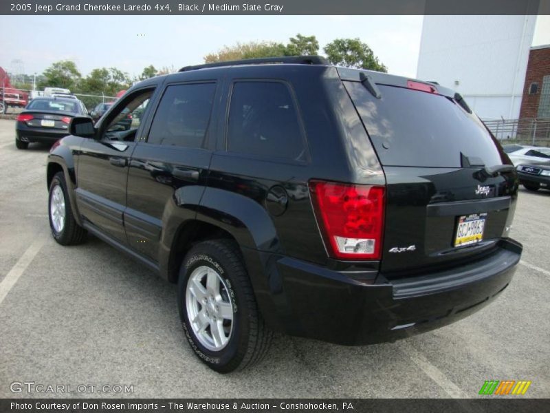 Black / Medium Slate Gray 2005 Jeep Grand Cherokee Laredo 4x4