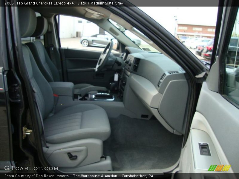 Black / Medium Slate Gray 2005 Jeep Grand Cherokee Laredo 4x4