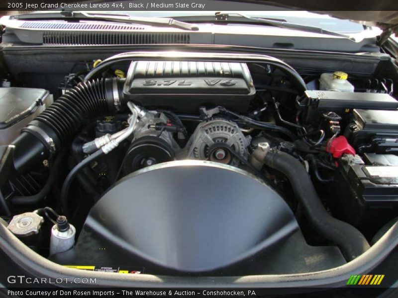 Black / Medium Slate Gray 2005 Jeep Grand Cherokee Laredo 4x4