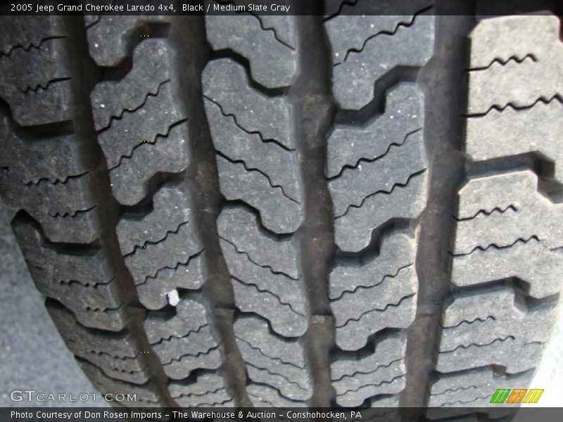 Black / Medium Slate Gray 2005 Jeep Grand Cherokee Laredo 4x4