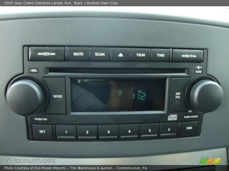 Black / Medium Slate Gray 2005 Jeep Grand Cherokee Laredo 4x4