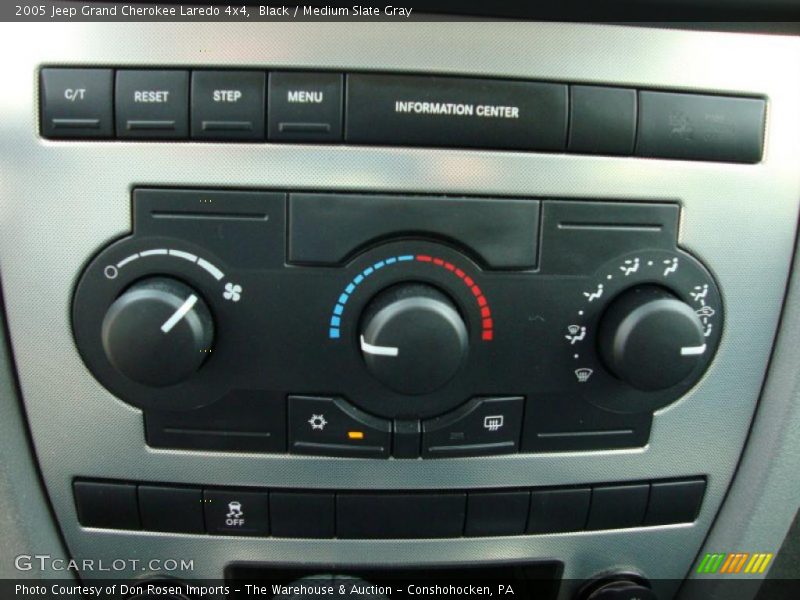 Black / Medium Slate Gray 2005 Jeep Grand Cherokee Laredo 4x4