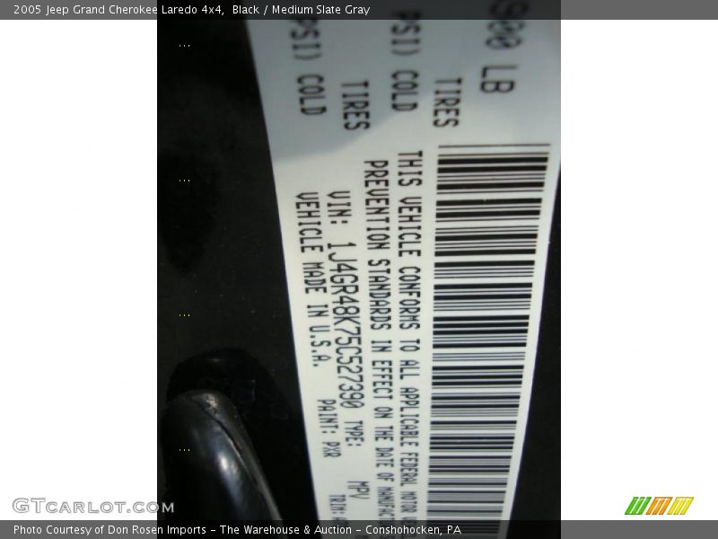 Black / Medium Slate Gray 2005 Jeep Grand Cherokee Laredo 4x4