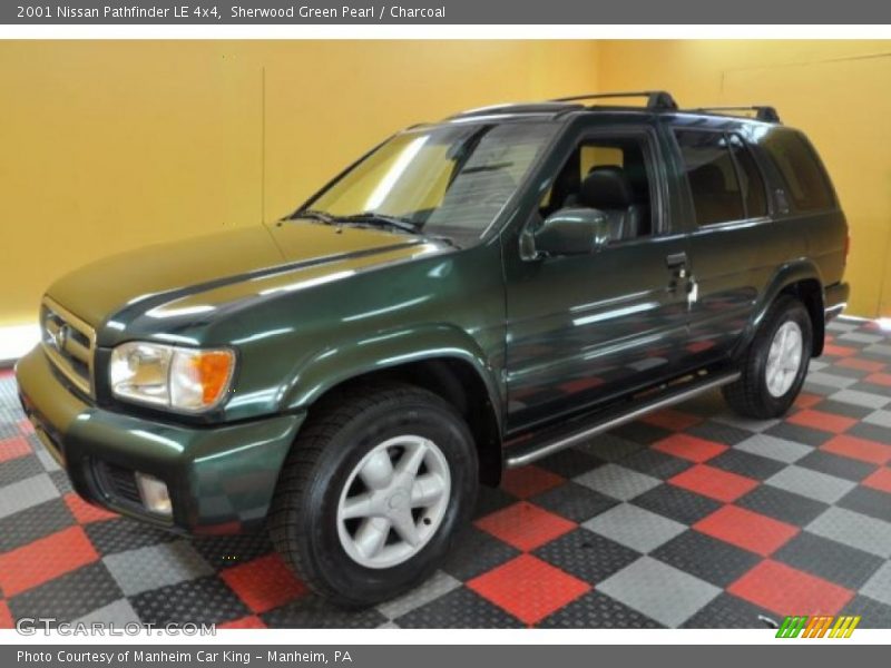 Sherwood Green Pearl / Charcoal 2001 Nissan Pathfinder LE 4x4