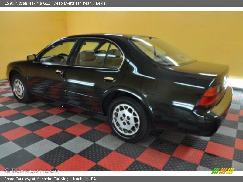 Deep Evergreen Pearl / Beige 1996 Nissan Maxima GLE