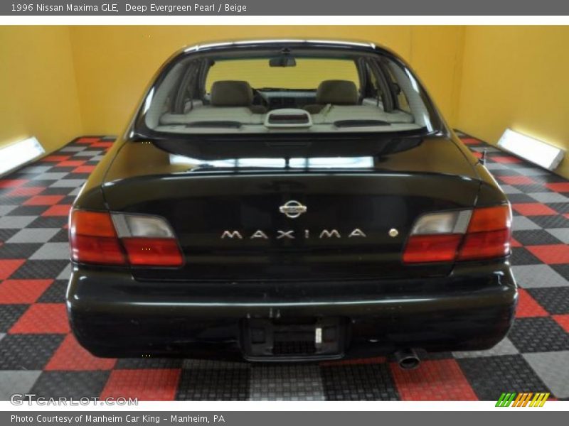 Deep Evergreen Pearl / Beige 1996 Nissan Maxima GLE