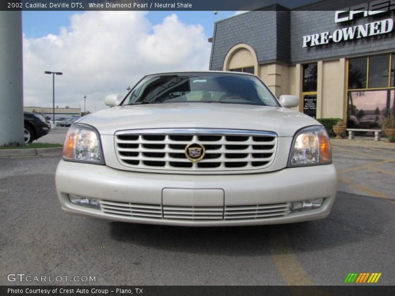 White Diamond Pearl / Neutral Shale 2002 Cadillac DeVille DTS