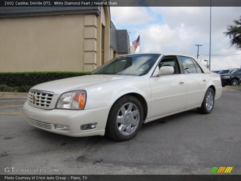 White Diamond Pearl / Neutral Shale 2002 Cadillac DeVille DTS