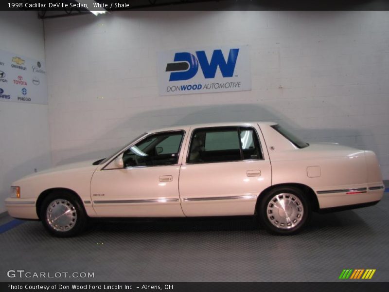 White / Shale 1998 Cadillac DeVille Sedan