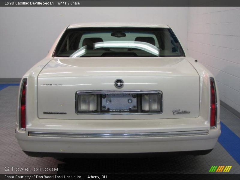 White / Shale 1998 Cadillac DeVille Sedan