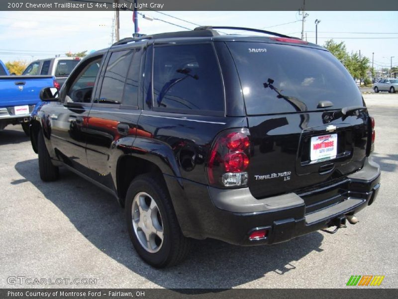Black / Light Gray 2007 Chevrolet TrailBlazer LS 4x4