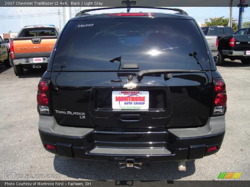Black / Light Gray 2007 Chevrolet TrailBlazer LS 4x4