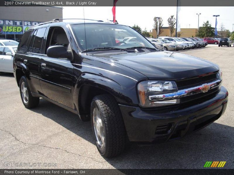 Black / Light Gray 2007 Chevrolet TrailBlazer LS 4x4