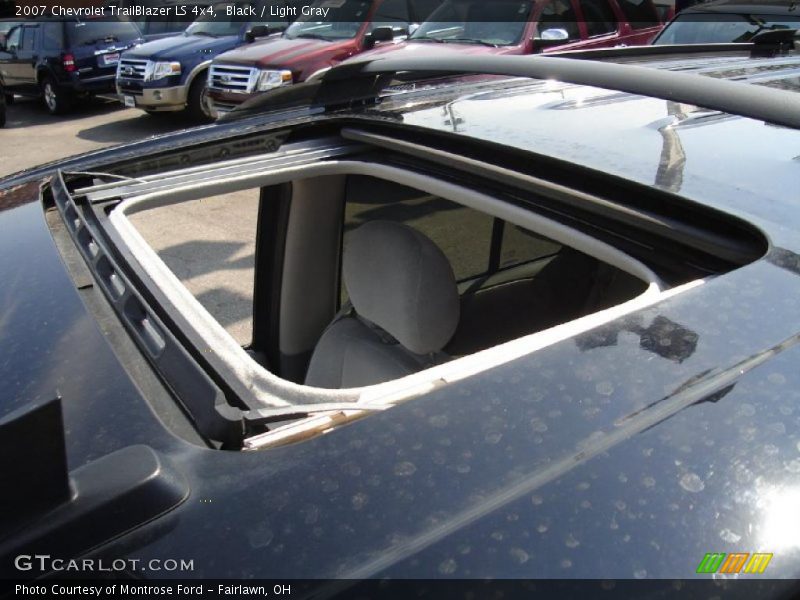 Black / Light Gray 2007 Chevrolet TrailBlazer LS 4x4