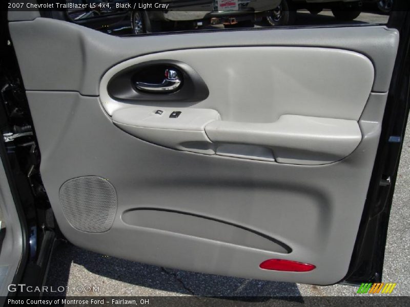 Black / Light Gray 2007 Chevrolet TrailBlazer LS 4x4