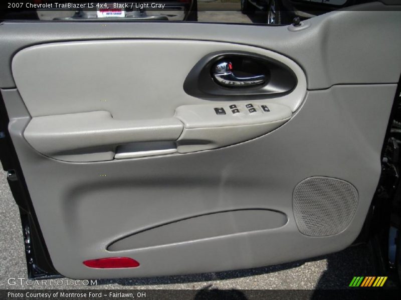 Black / Light Gray 2007 Chevrolet TrailBlazer LS 4x4
