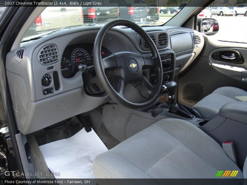 Black / Light Gray 2007 Chevrolet TrailBlazer LS 4x4