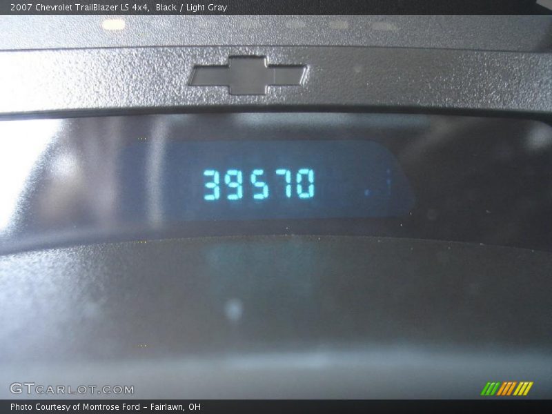 Black / Light Gray 2007 Chevrolet TrailBlazer LS 4x4