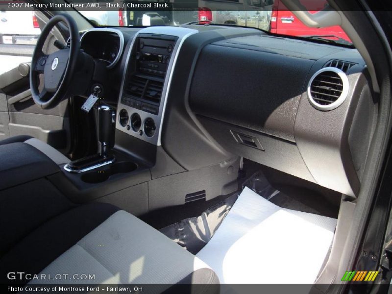 Black / Charcoal Black 2007 Mercury Mountaineer AWD