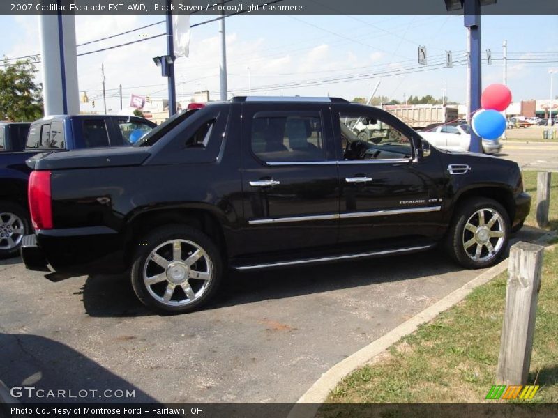 Black Raven / Cocoa/Light Cashmere 2007 Cadillac Escalade EXT AWD