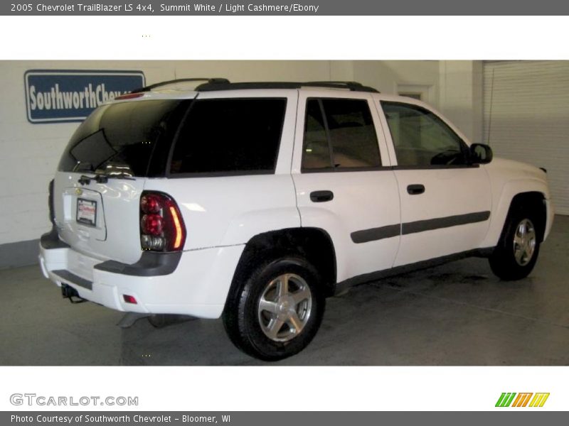 Summit White / Light Cashmere/Ebony 2005 Chevrolet TrailBlazer LS 4x4