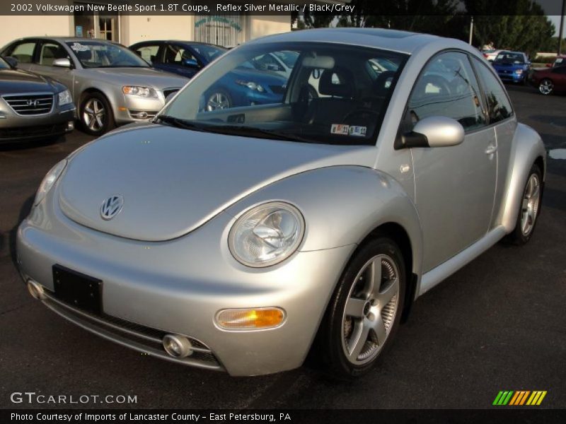 Reflex Silver Metallic / Black/Grey 2002 Volkswagen New Beetle Sport 1.8T Coupe