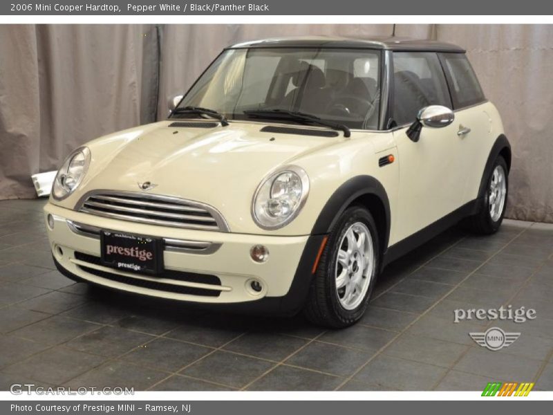 Pepper White / Black/Panther Black 2006 Mini Cooper Hardtop