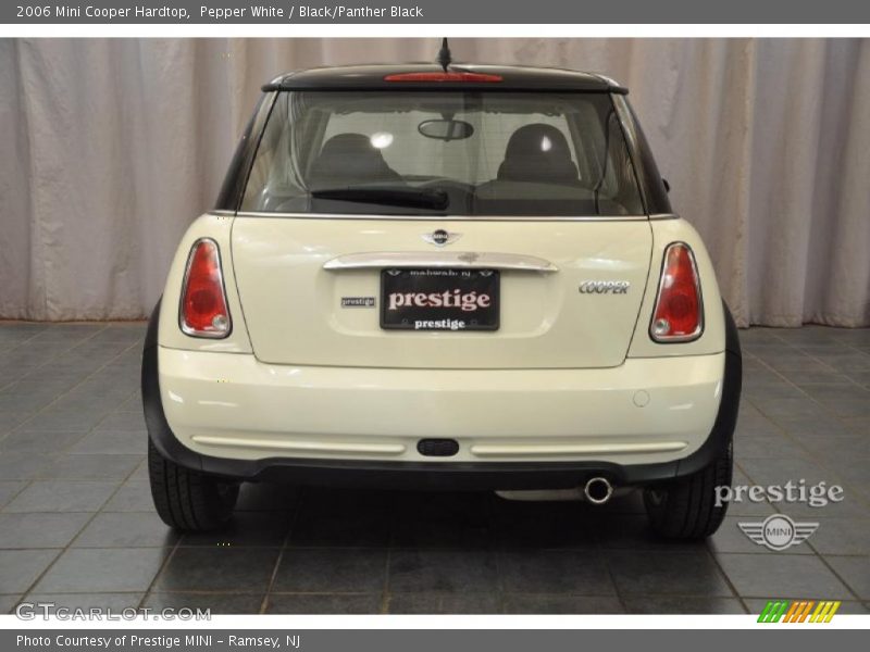 Pepper White / Black/Panther Black 2006 Mini Cooper Hardtop