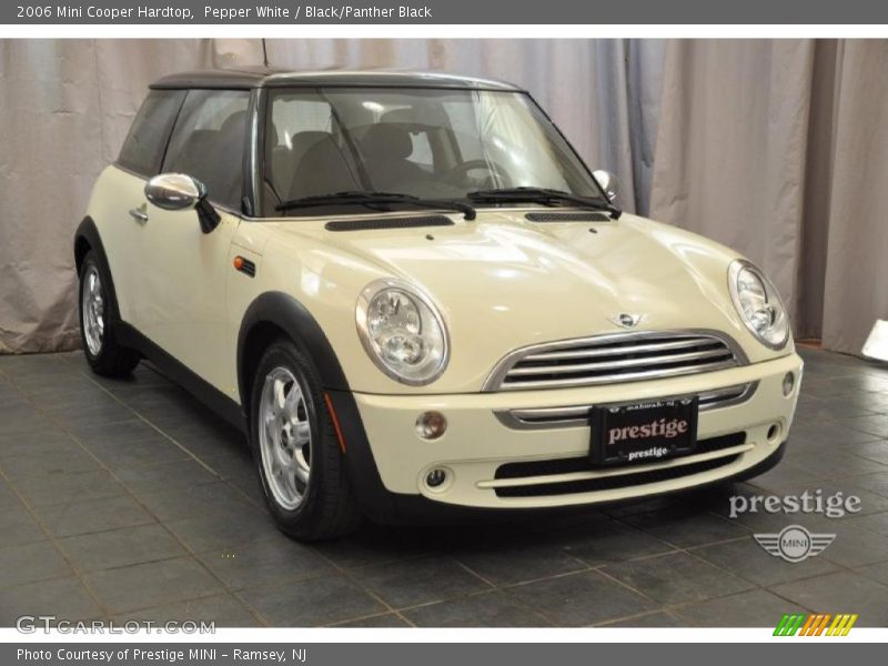 Pepper White / Black/Panther Black 2006 Mini Cooper Hardtop