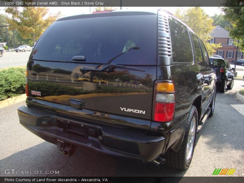 Onyx Black / Stone Gray 2006 GMC Yukon Denali AWD