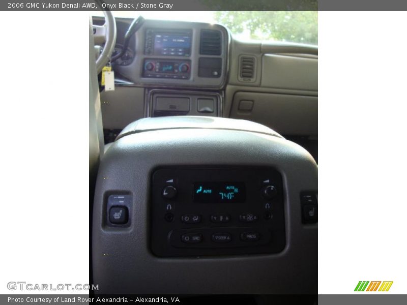 Onyx Black / Stone Gray 2006 GMC Yukon Denali AWD