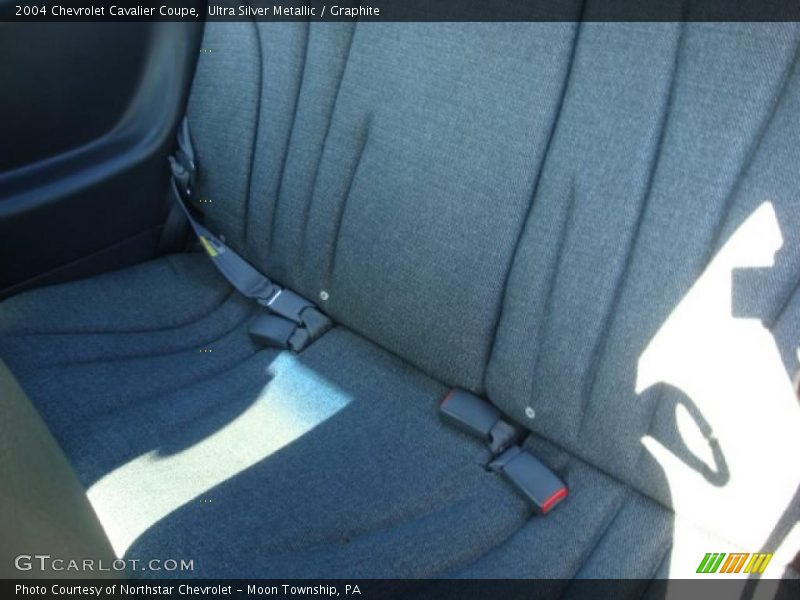 Ultra Silver Metallic / Graphite 2004 Chevrolet Cavalier Coupe