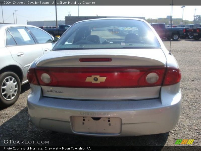 Ultra Silver Metallic / Graphite 2004 Chevrolet Cavalier Sedan