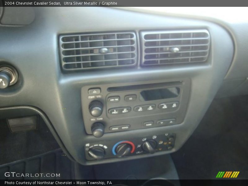 Ultra Silver Metallic / Graphite 2004 Chevrolet Cavalier Sedan