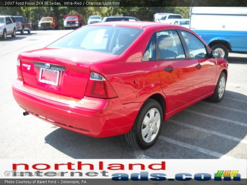 Infra-Red / Charcoal/Light Flint 2007 Ford Focus ZX4 SE Sedan
