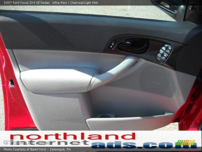 Infra-Red / Charcoal/Light Flint 2007 Ford Focus ZX4 SE Sedan