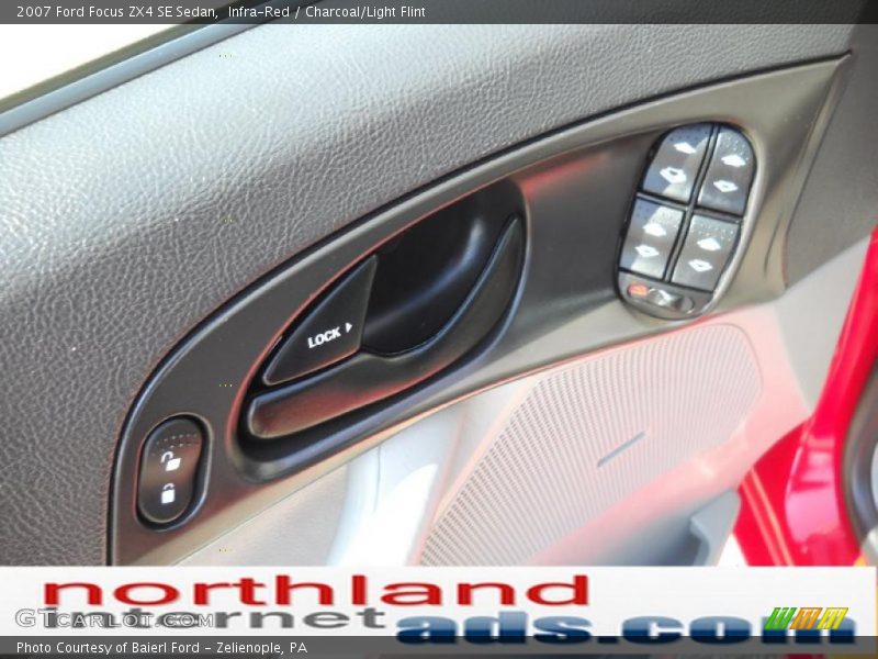 Infra-Red / Charcoal/Light Flint 2007 Ford Focus ZX4 SE Sedan