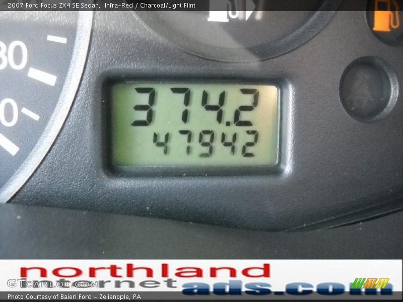 Infra-Red / Charcoal/Light Flint 2007 Ford Focus ZX4 SE Sedan