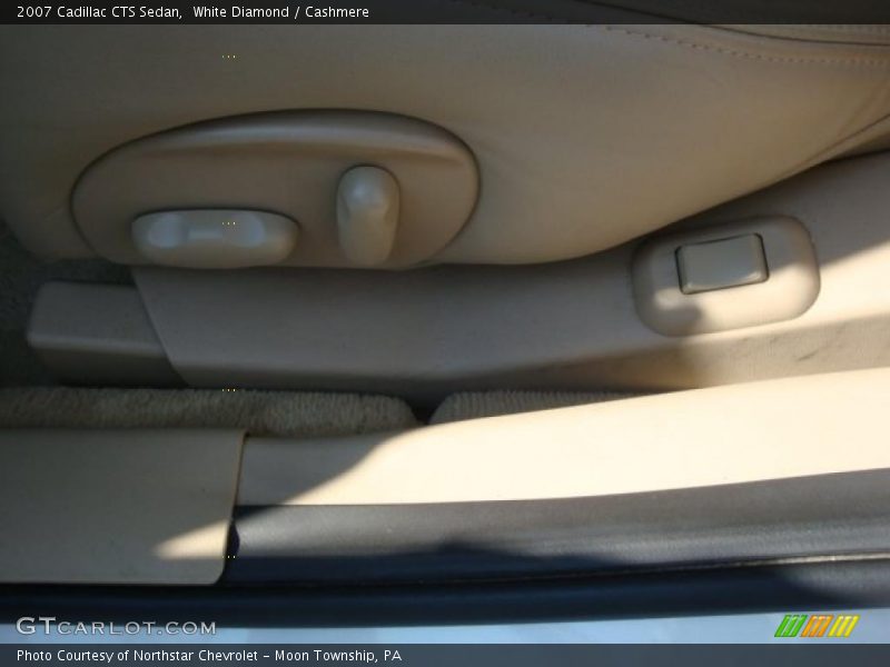 White Diamond / Cashmere 2007 Cadillac CTS Sedan