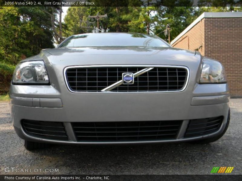 Flint Gray Metallic / Off Black 2006 Volvo S40 2.4i