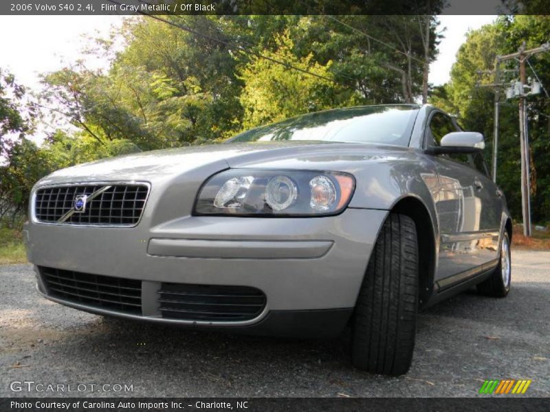 Flint Gray Metallic / Off Black 2006 Volvo S40 2.4i