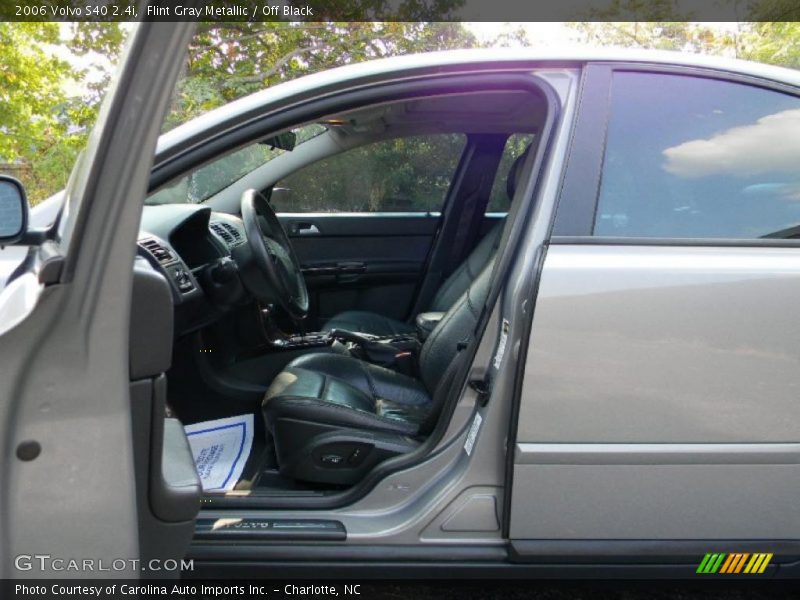 Flint Gray Metallic / Off Black 2006 Volvo S40 2.4i