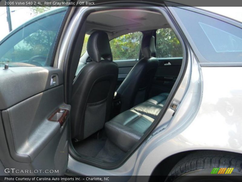 Flint Gray Metallic / Off Black 2006 Volvo S40 2.4i