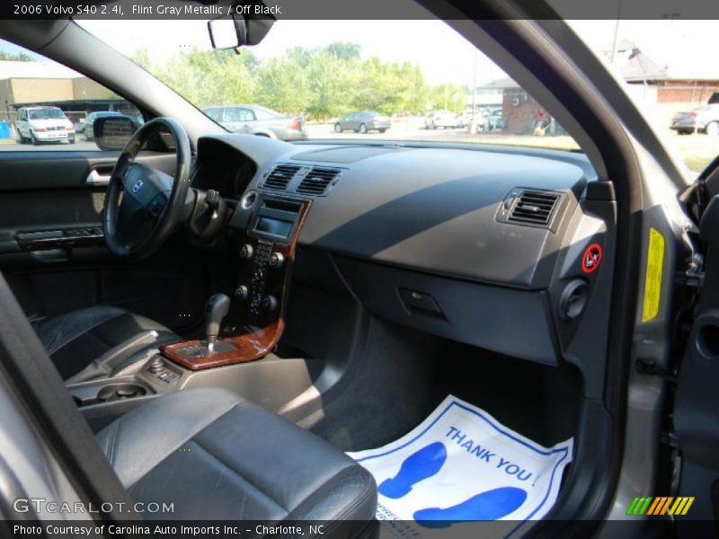 Flint Gray Metallic / Off Black 2006 Volvo S40 2.4i